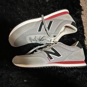 New Balance Men's Sneakers in Gray and Red